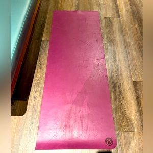 Lululemon yoga mat
